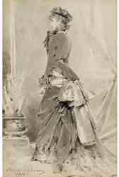 Portrait De Sarah Bernhardt En Tenue De Ville